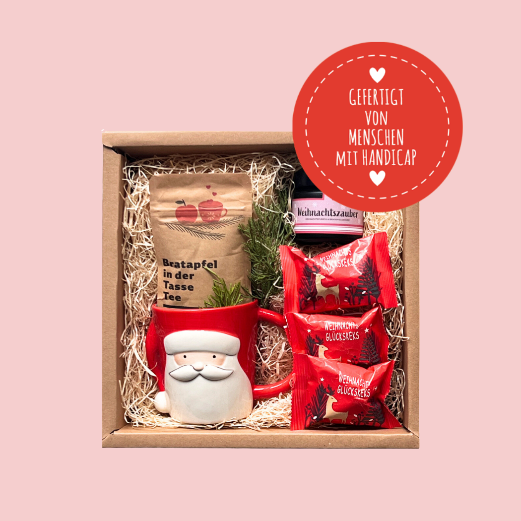 Weihnachtspräsent mit Weihnachtstasse