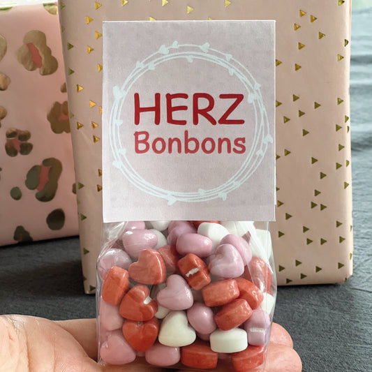 Herzbonbons- süße Tüte mit Zuckerherzen