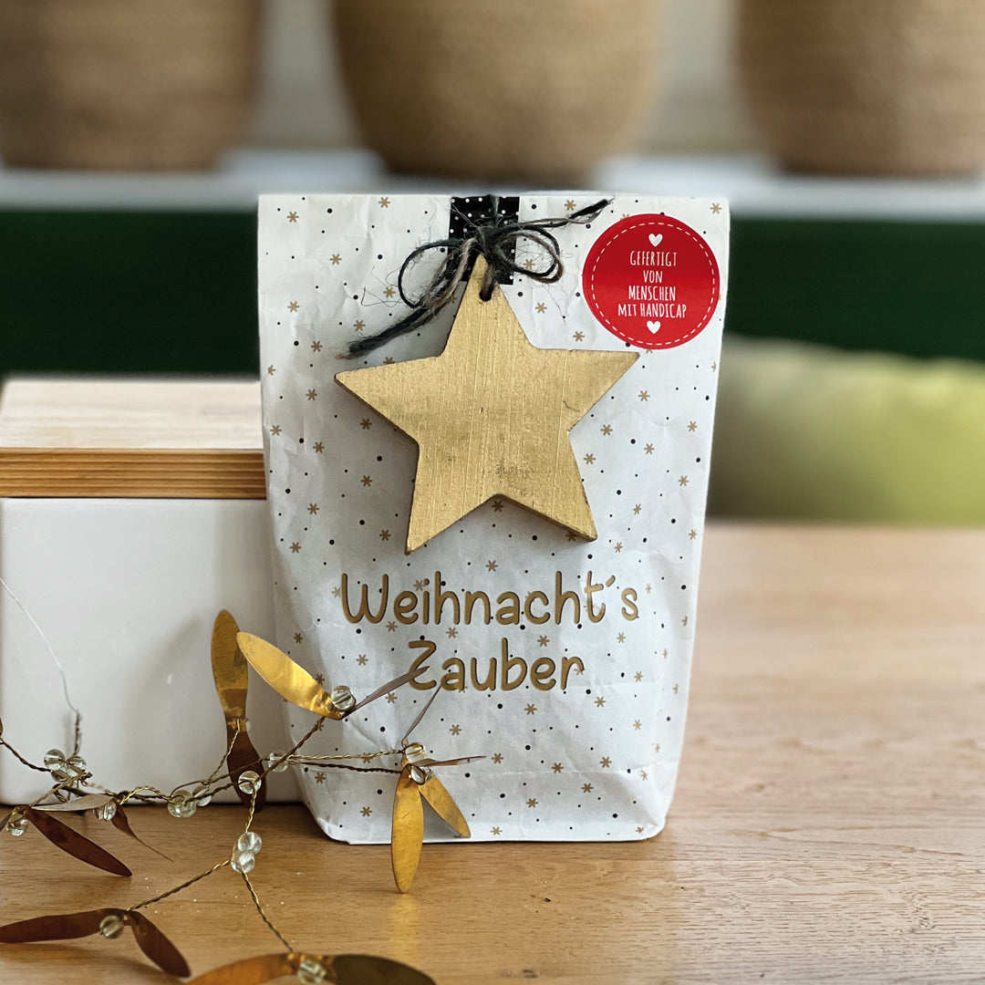 Weihnachtszauber mit Goldstern