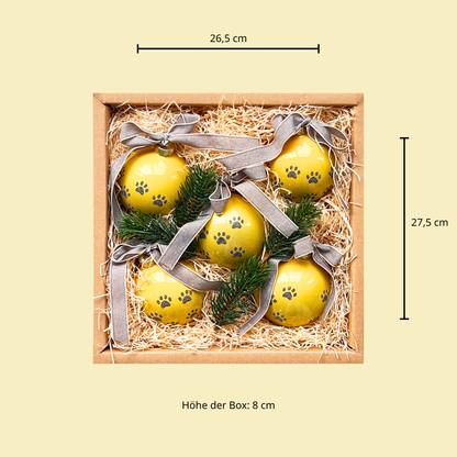 Weihnachtsbox für Hundeliebhaber mit Christbaumkugeln