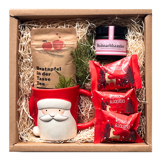 Weihnachtspräsent mit Weihnachtstasse