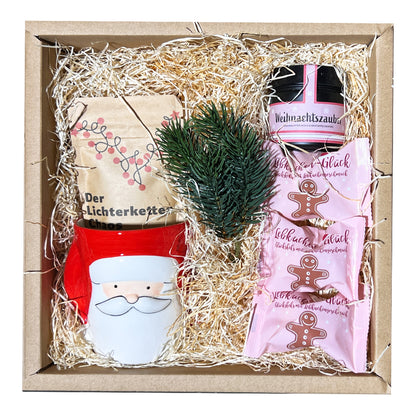 Weihnachtspräsent mit Weihnachtstasse