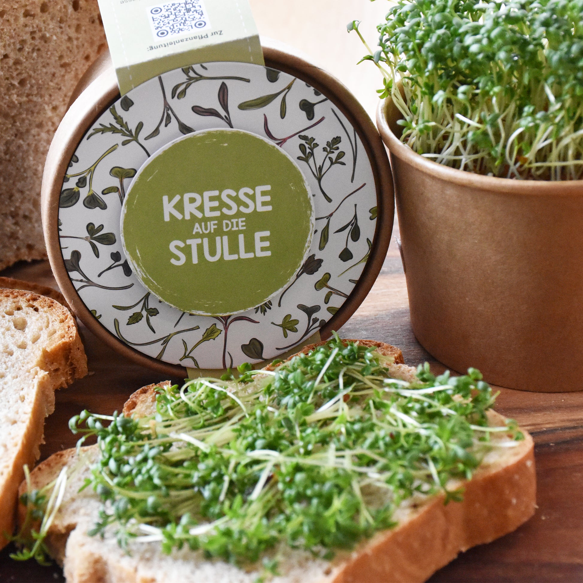 Kresse auf einer Scheibe Brot