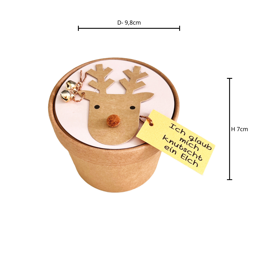 Rentierbecher gefüllt mit Tiramisubällen