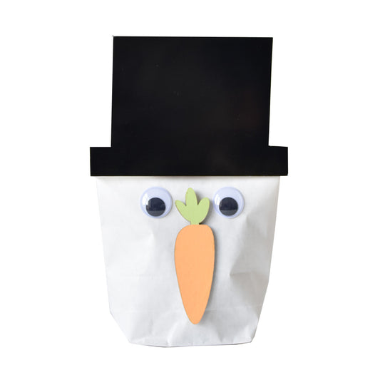 weiße Tüte als Schneemann gesicht für eine lustige Geschenkidee