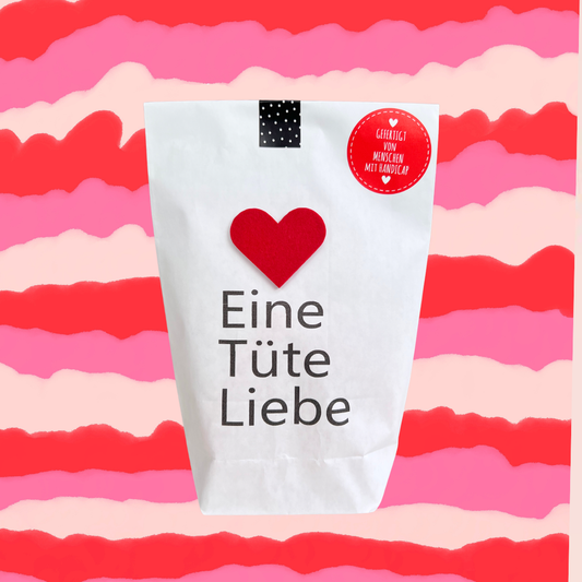 Eine Tüte Liebe mit Flockherz